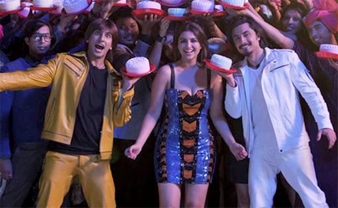 Ranveer Singh, Parineeti Chopra and Ali Zafar in Kill Dil