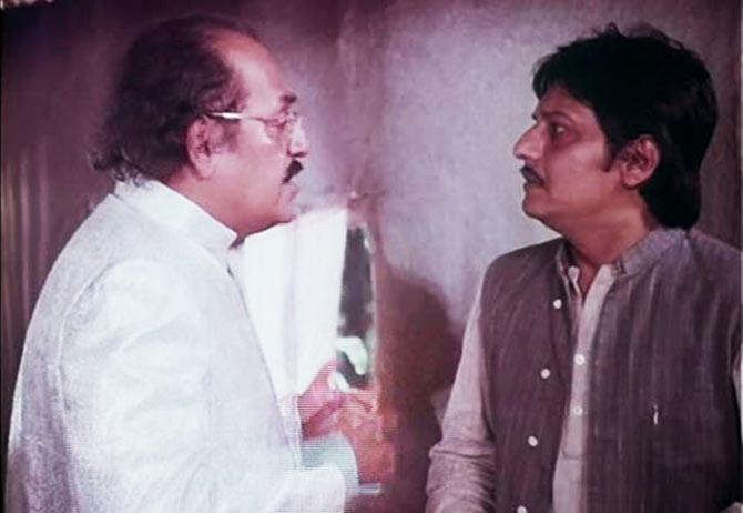 Utpal Dutt and Amol Palekar in Naram Garam