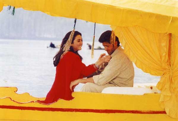 Preity Zinta and Hrithik Roshan in Mission Kashmir