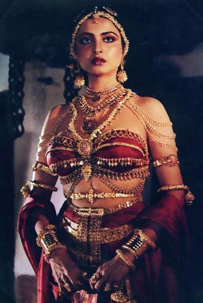 Rekha in Utsav