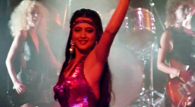 Rekha in Janbaaz