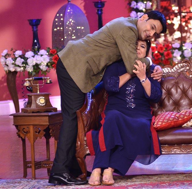 Kapil Sharma hugs Farah Khan