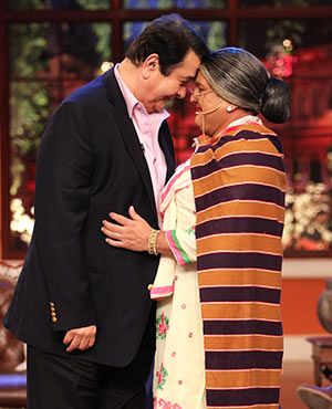 Randhir Kapoor with Ali Asgar on Comedy Nights With Kapil
