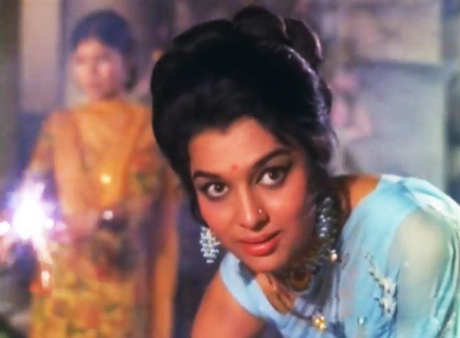 Asha Parekh in Chiraag