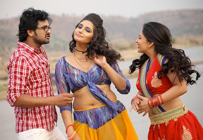 Srinagar Kitty, Ragini Dwivedi in Namasthe Madam