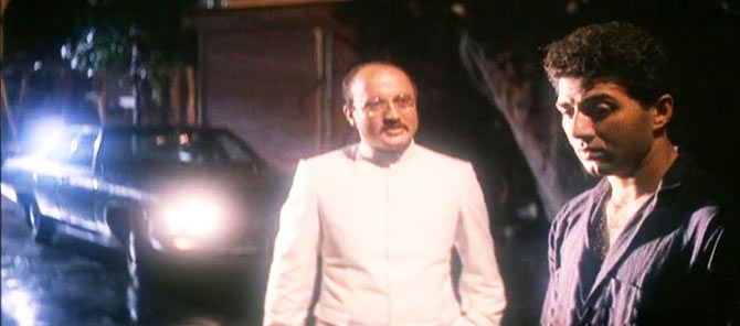 Anupam Kher and Sunny Deol in Arjun