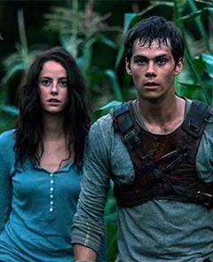 How Surviving The Night Makes Thomas The Hero in The Maze Runner (2014)