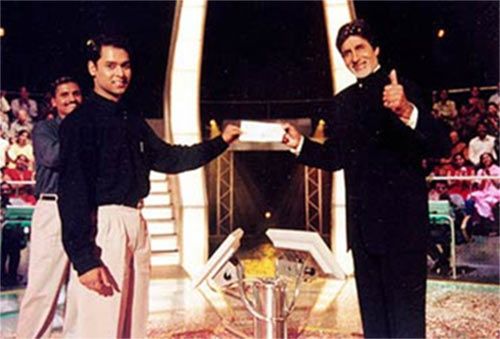 Harshvardhan Navathe along with Amitabh Bachchan