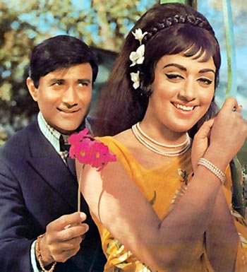 Dev Anand and Hema Malini in Johny Mera Naam