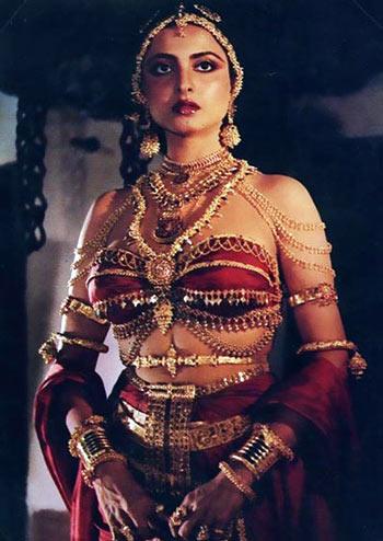 Rekha in Utsav