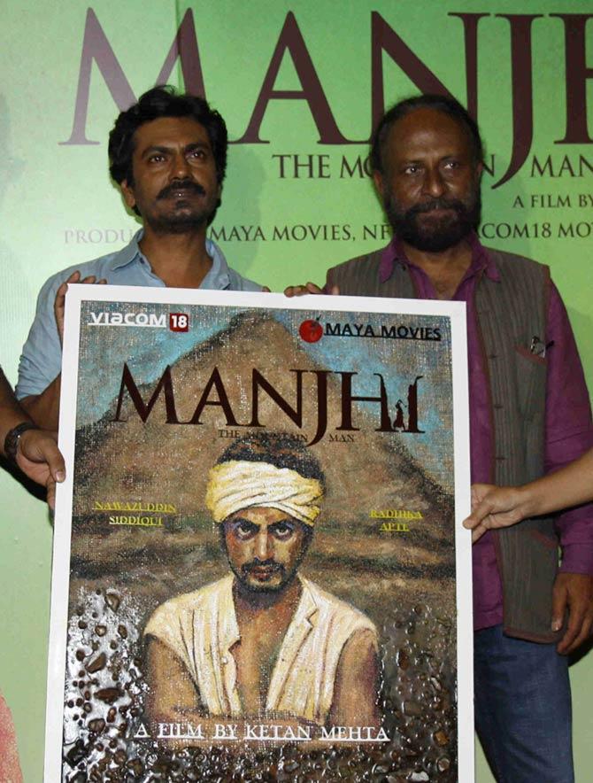 PIX: Urvashi Rautela, Nawazuddin Siddiqui watch Manjhi The Mountain Man - movies PIX: Urvashi Rautela, Nawazuddin Siddiqui watch Manjhi The Mountain Man - movies