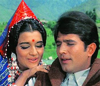 Rajesh Khanna, Asha Parekh in Aan Milo Sajna