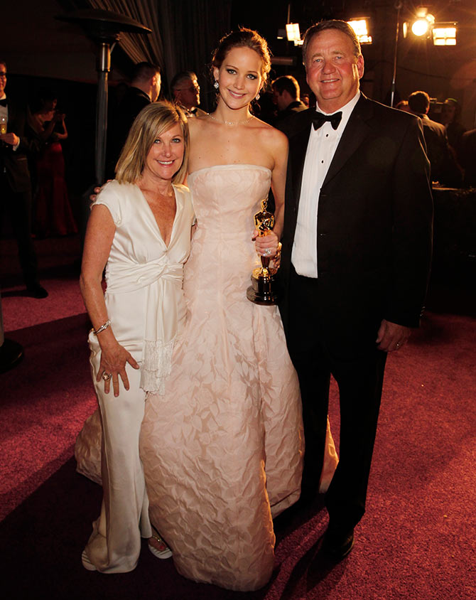 Dakota, J-Law, Bradley Cooper: Stars with the CUTEST dates at Oscars ...