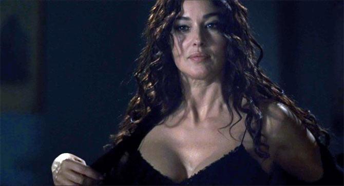 Monica Bellucci Hot