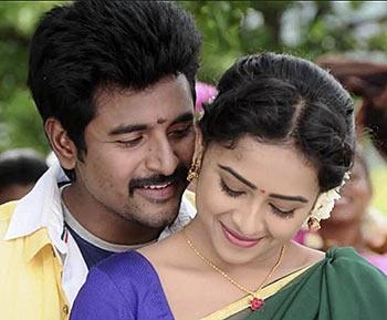 A scene from Kaaki Sattai