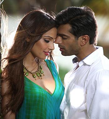 Bipasha Basu and Karan Singh Grover in Alone