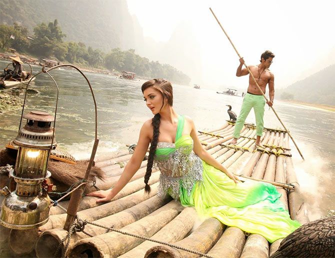 Amy Jackson and Vikram in I