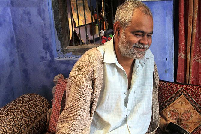 Sanjay Mishra in Ankhon Dekhi