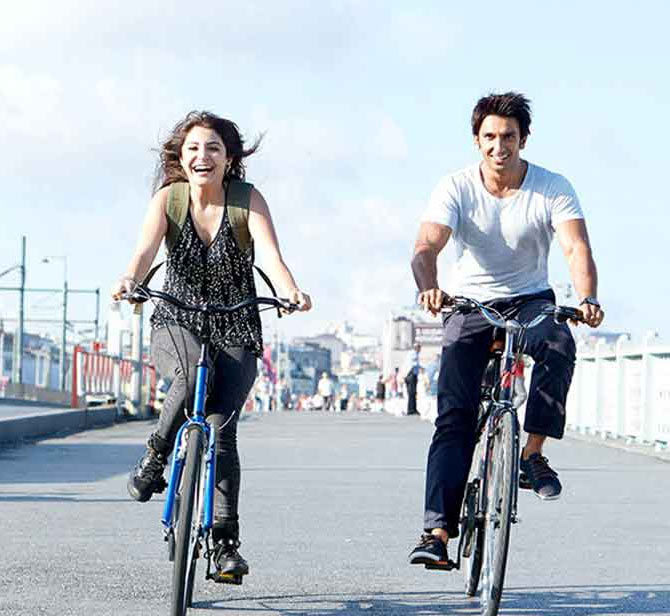 Anushka Sharma and Ranveer Singh in Dil Dhadakne Do.