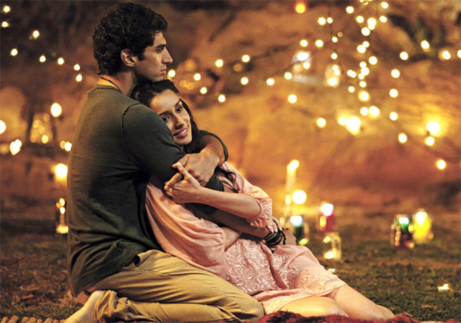 Aditya Roy Kapoor and Shraddha Kapoor in Aashiqui 2