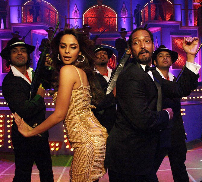 Mallika Sherawat and Nana Patekar in Welcome