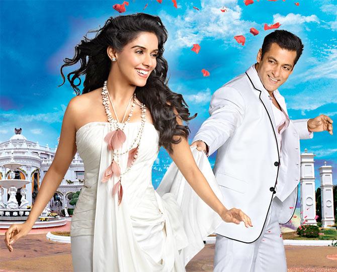 Asin and Salman Khan in Ready