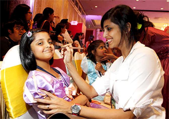 Gautami Kapoor with daughter Sia