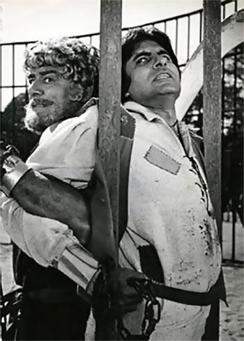 Amitabh Bachchan and Dara Singh in Mard 