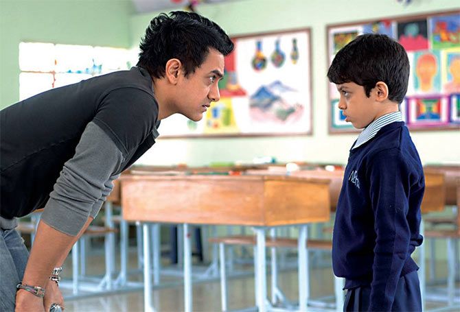 Aamir Khan and Darsheel Safary in Taare Zameen Par