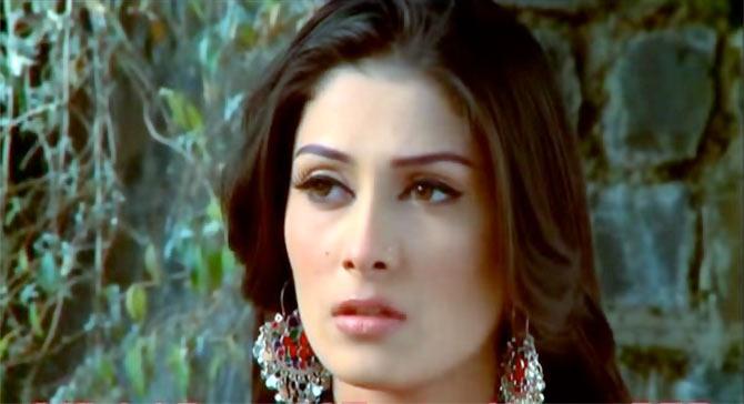 Ayeza Khan in Khwahishein