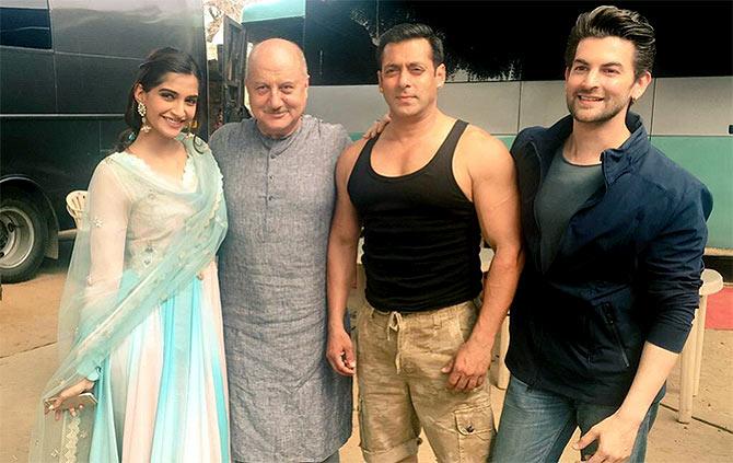 Sonam Kapoor, Anupam Kher, Salman Khan and Neil Nitin Mukesh in Prem Ratan Dhan Payo