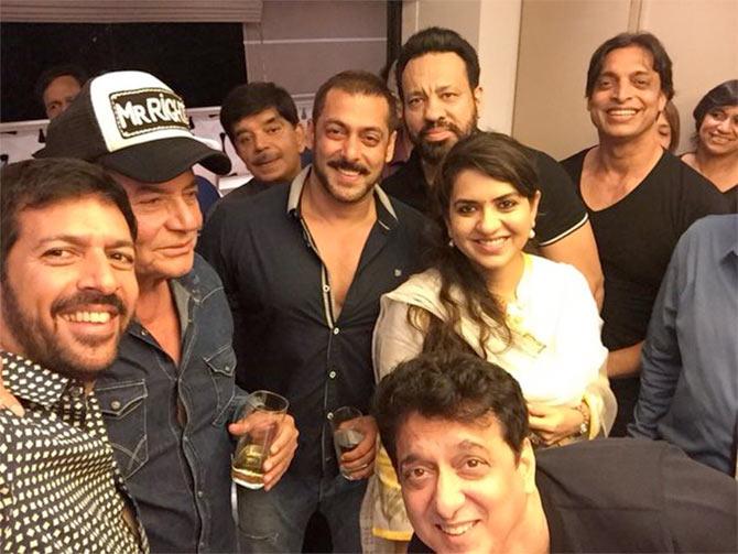 Sohail Khan, Kabir Khan, Salim Khan, Salman Khan, Sajid Nadiadwala and David Dhawan