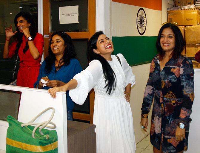 Anushka Manchanda, Tannishtha Chatterjee, Rajshri Deshpande, Sandhya Mridul