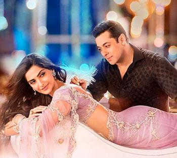 Sonam Kapoor and Salman Khan in Prem Ratan Dhan Payo