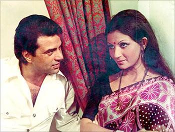 Dharmendra and Sharmila Tagore in Chupke Chupke