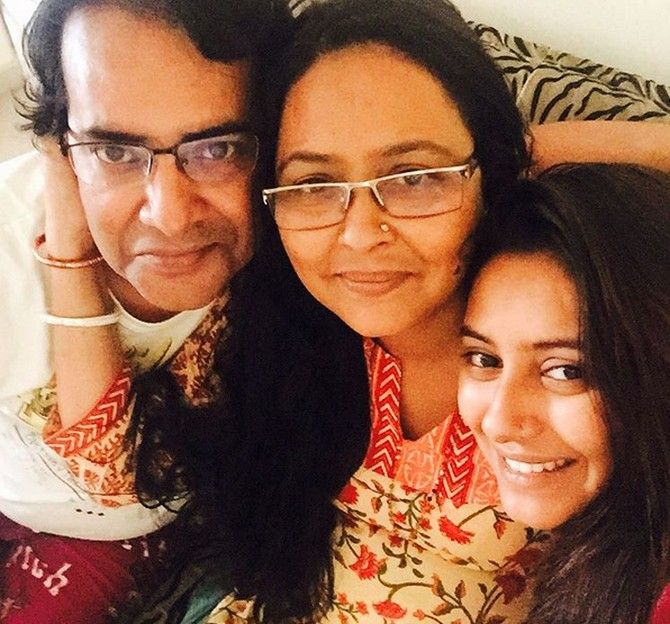 Pratyusha Banerjee with her parents