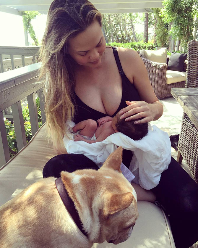 Chrissy Teigen daughter