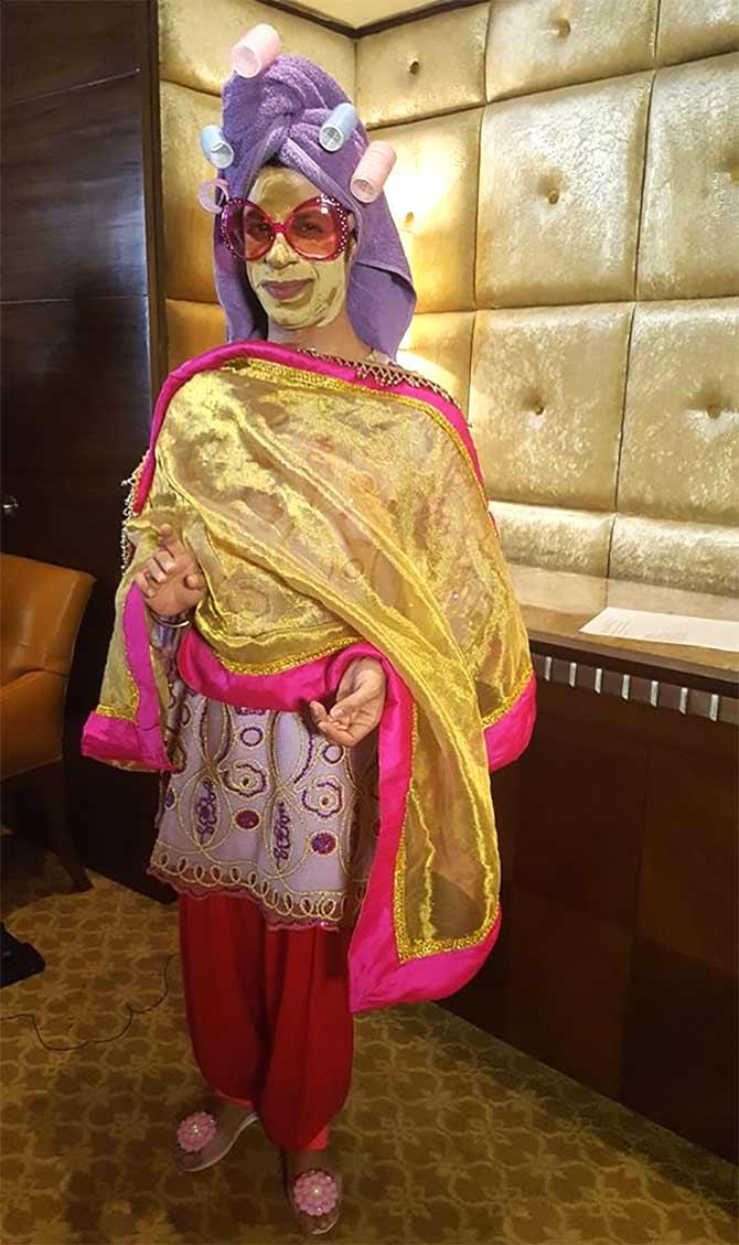 Ssumier S Pasricha as Pammi Aunty