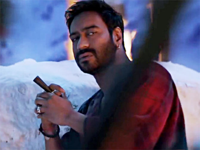 Ajeya Degvn Ki Sex Film Videos - Kunal, Tiger, Salman: Who has the hottest back? VOTE! - Rediff.com ...