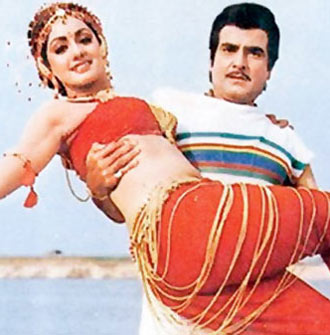 Jeetendra and Sridevi in Himmatwala