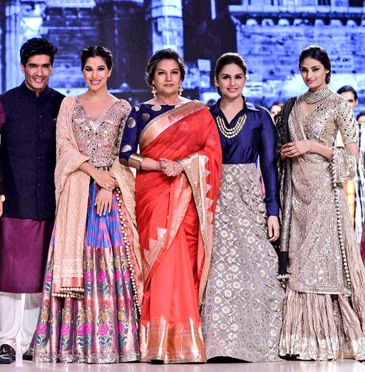 Manish malhotra hotsell banarasi lehenga