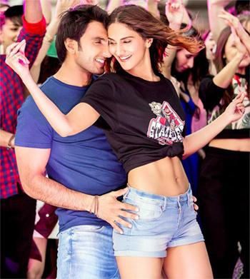 Ranveer Singh and Vaani Singh in Befikre