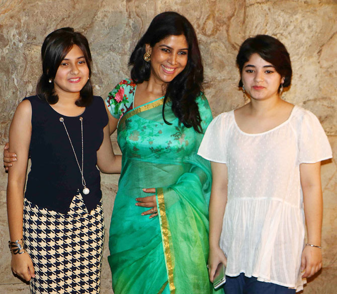 Suhani Bhatnagar (left) with Dangal co-actors Sakshi Tanwar and Zaira Wasim/File image