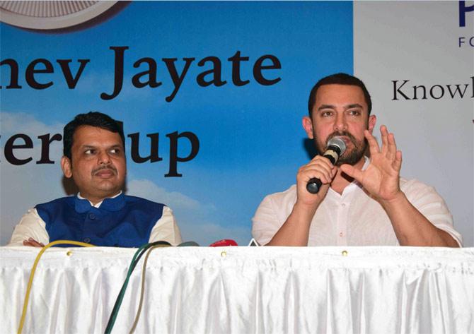 Aamir Khan, Devendra Fadnavis