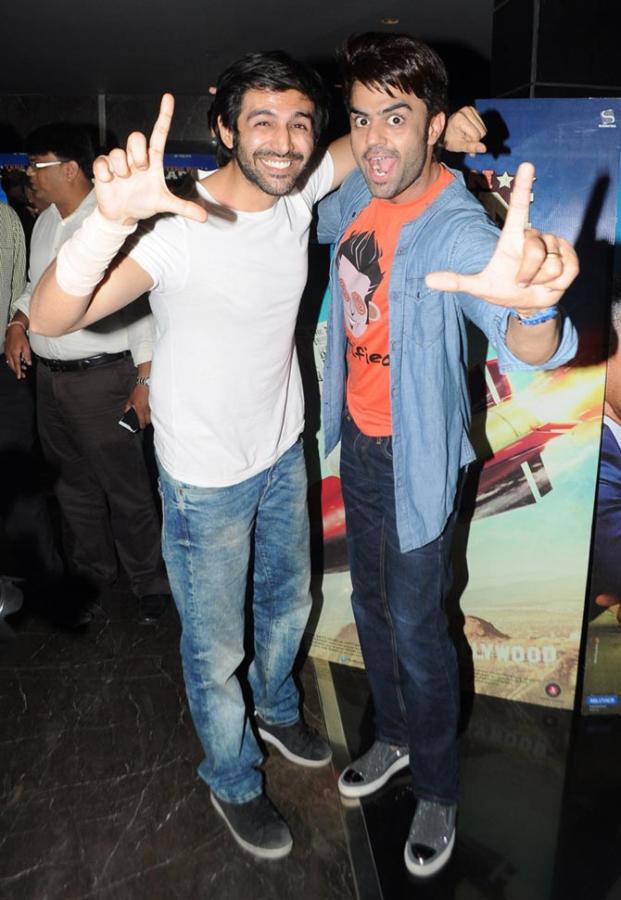 Kartik Aryan and Manish Paul