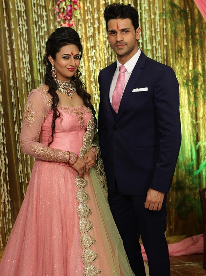 670px x 899px - PIX: Divyanka Tripathi gets engaged to Vivek Dahiya - Rediff.com