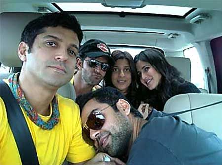 Farhan Akhtar, Hrithik Roshan, Zoya Akhtar, Katrina Kaif and Abhay Deol pose for a selfie when shooting for Zindagi Mile Na Dobara.