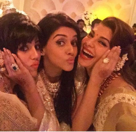 Jacqueline Fernandez, Asin