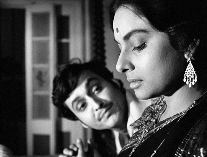 Soumitra Chatterjee and Madhabi Mukherjee in Satyajit Ray's classic Charulata