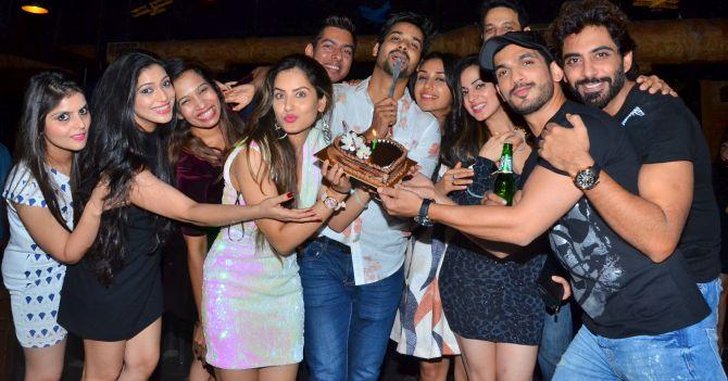 Puja Banerjee, Kunal Verma, Erica Fernandez, Shraddha Arya, Arjun Bijlani with their friends